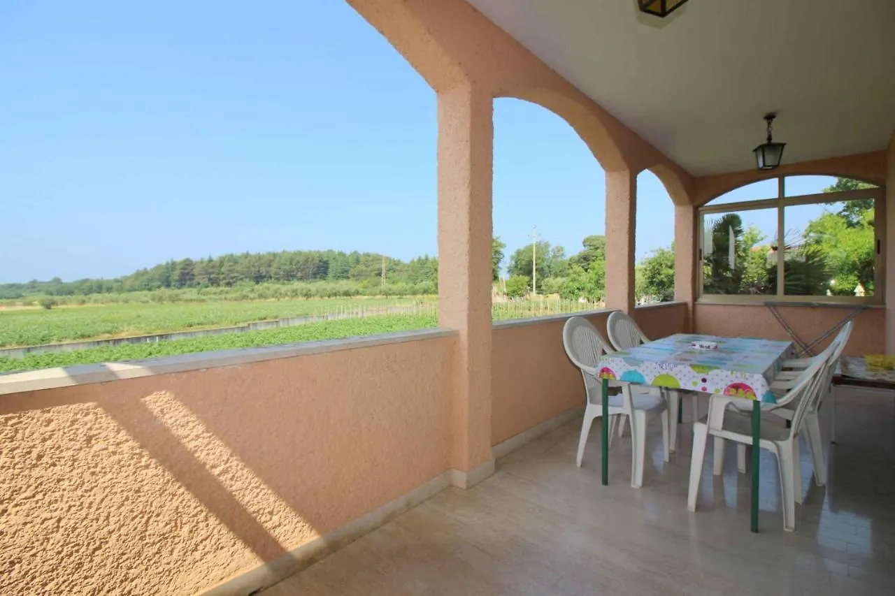 Mugeba Apartment In Porec/Istrien 9872 קרואטיה